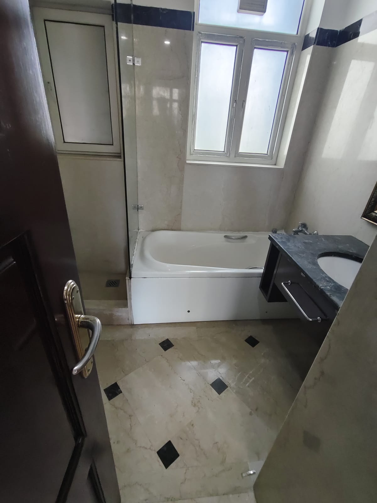 Bathroom Deep Cleaning